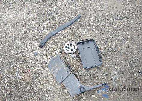 2010 Volkswagen Jetta Wolfsburg Edition из США, поврежденный, VIN 3VWRA7AJ6AM091758